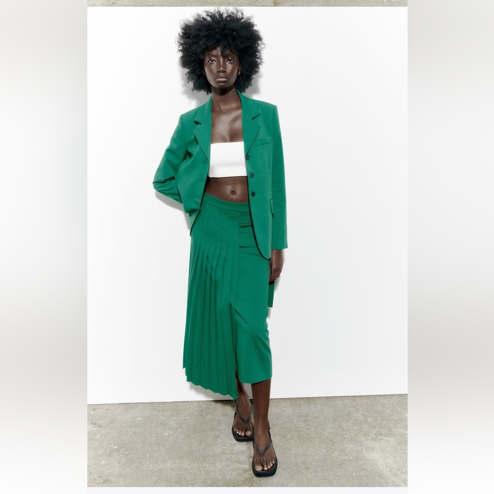 Belted Pleated Skirt Limited Edition